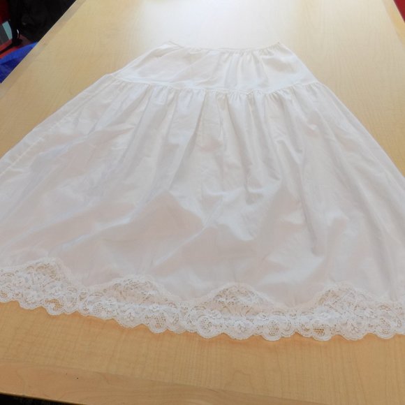 Barbizon Other - Woman's Two Tiered Slip Skirt  - Small